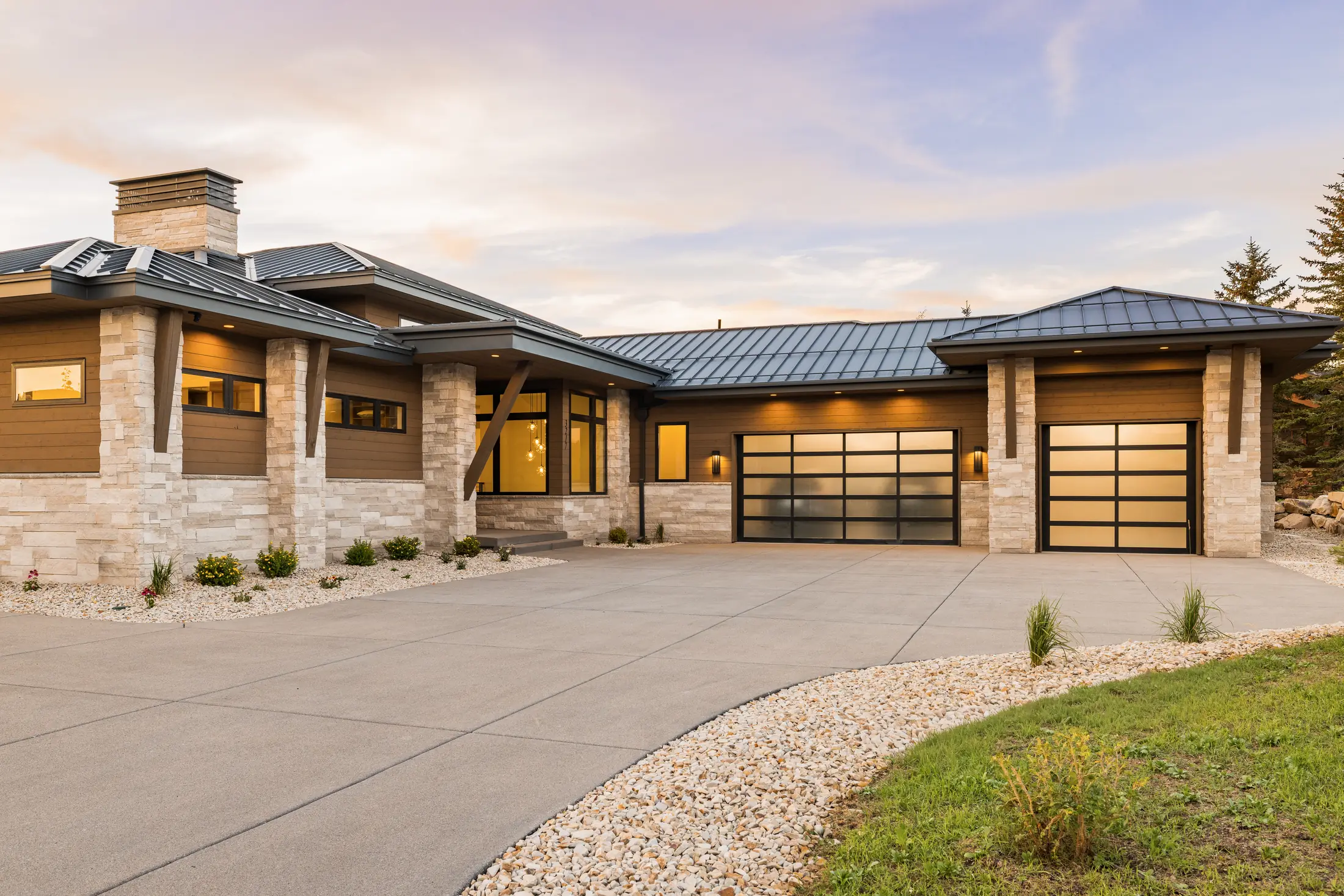 Custom home built by Berg Construction in the Wasatch Back at dusk